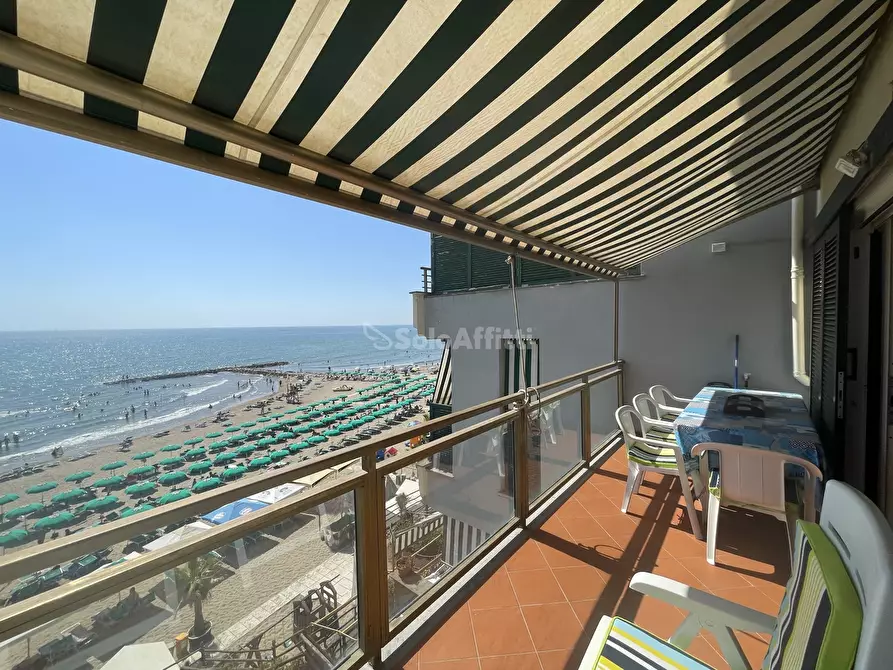 Immagine 12 di Quadrilocale in affitto  in lungo mare lido delle Sirene a Anzio