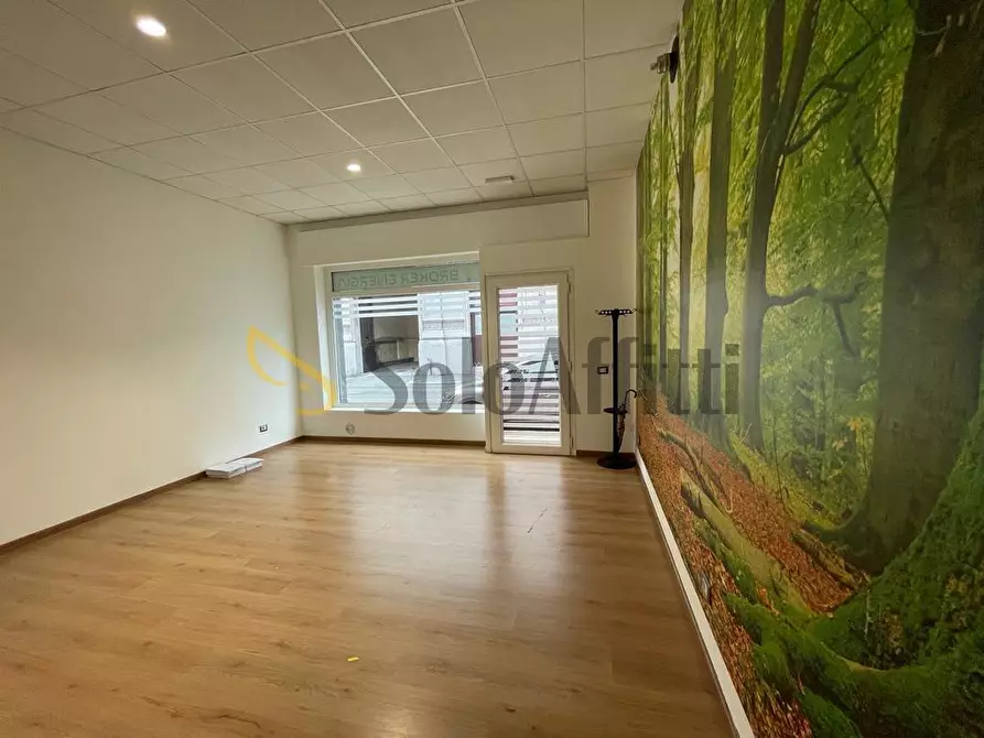 Immagine 2 di Locale commerciale in affitto  a Gallarate