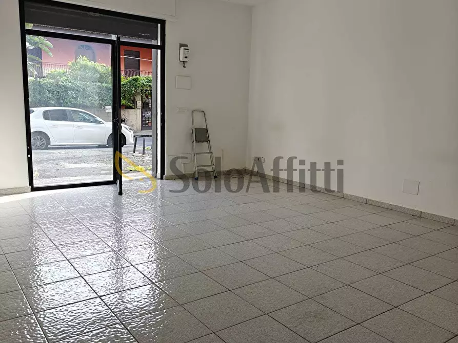Immagine 3 di Locale commerciale in affitto  in Via Stazzone 146 a Catania