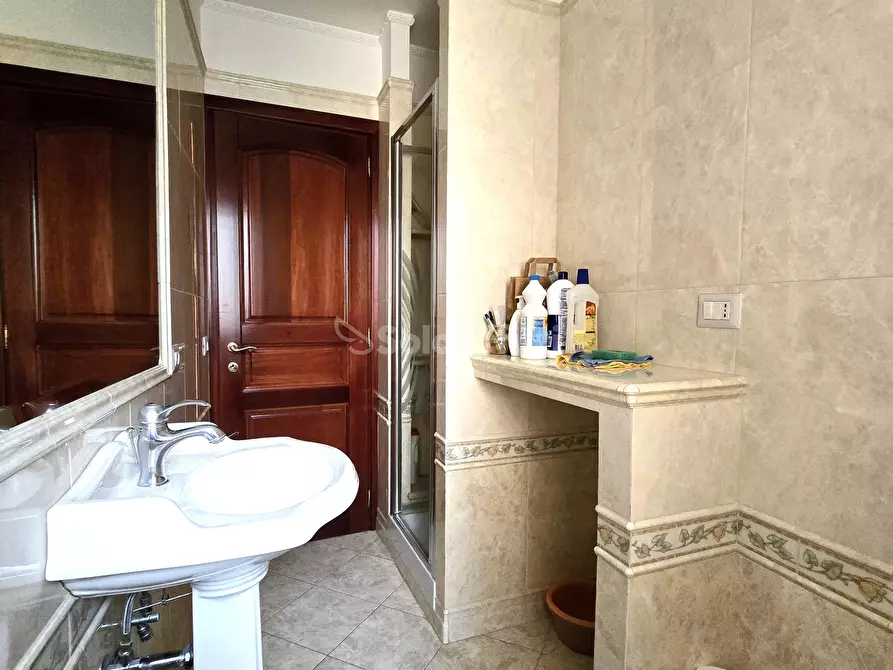 Immagine 20 di Quadrilocale in affitto  in Via Peralba 5 a Roma