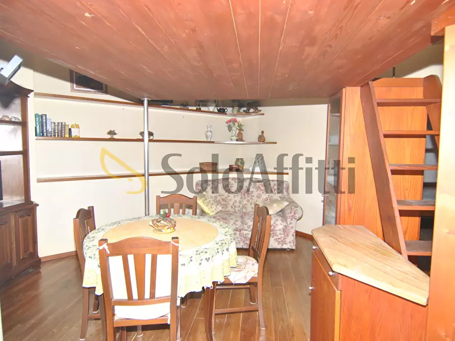 Immagine 1 di Bilocale in affitto  in via Mondolfi 16 a Livorno