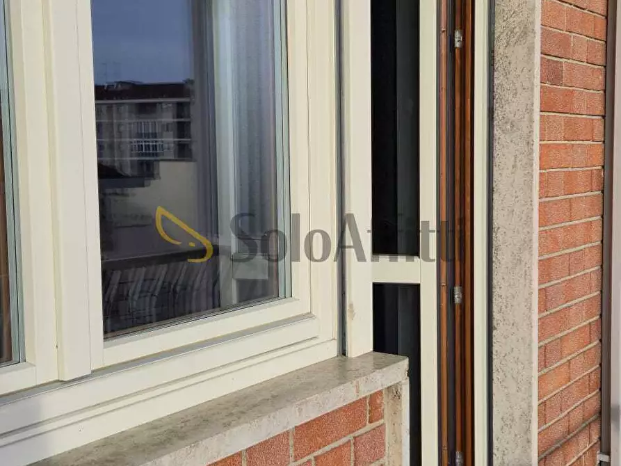 Immagine 20 di Bilocale in affitto  in Largo Bardonecchia 180 a Torino