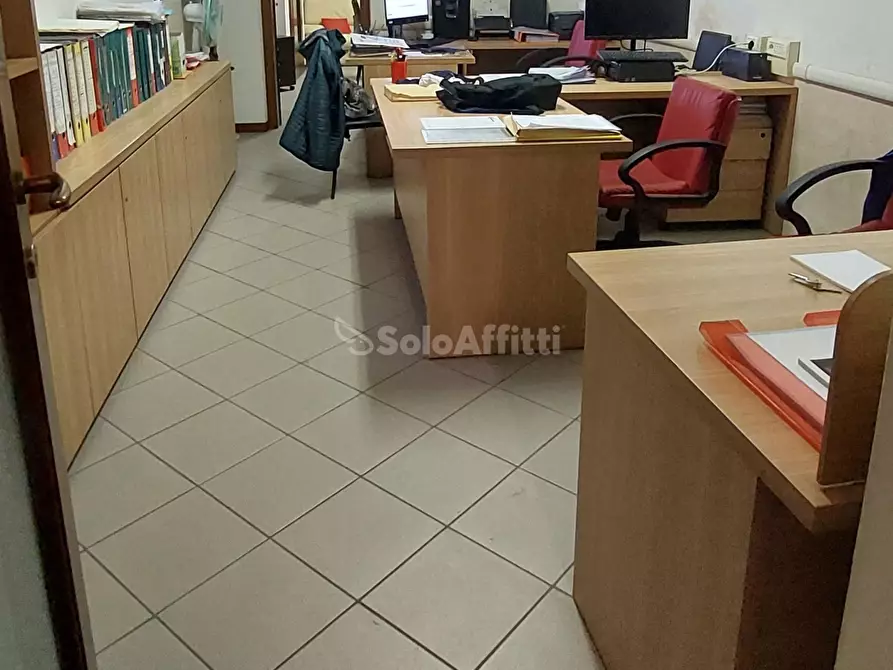 Immagine 4 di Ufficio in affitto  a Lodi