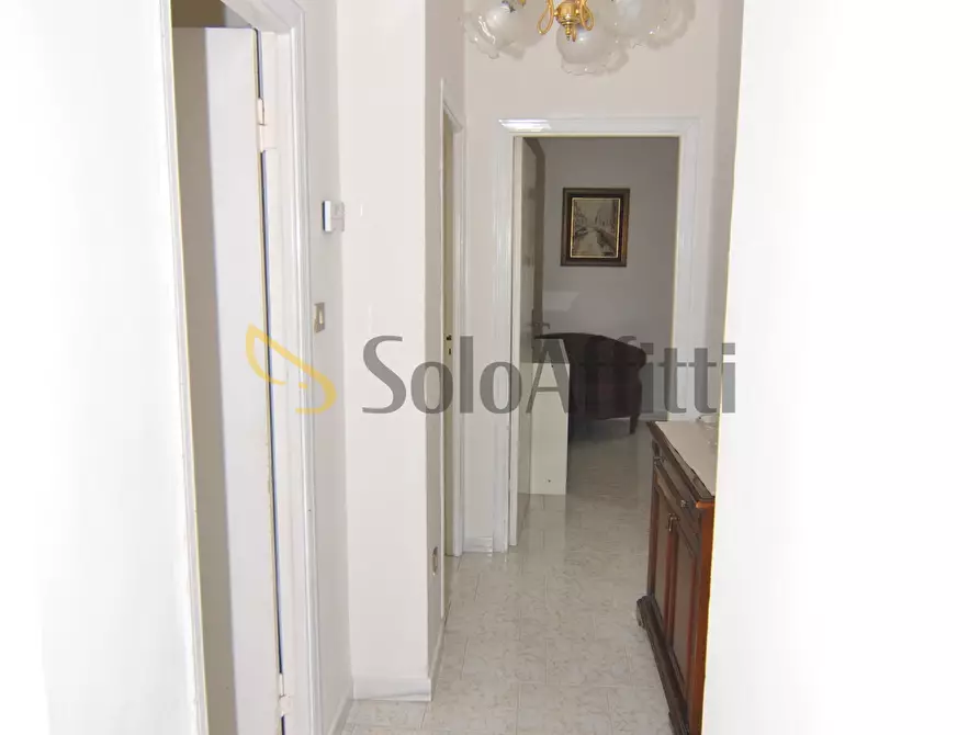 Immagine 3 di Trilocale in affitto  in Via Giulio Cesare Vinzio 28 a Livorno