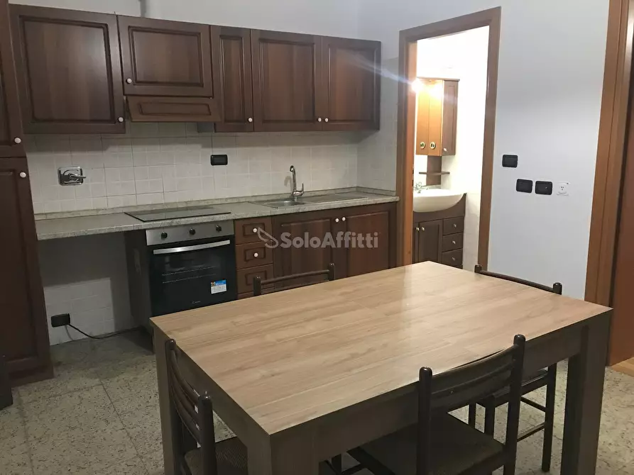Immagine 2 di Bilocale in affitto  in Via Fornaci 45 a Settimo Torinese