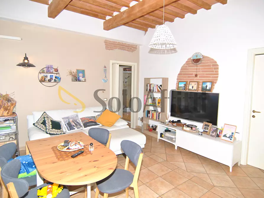 Immagine 2 di Bilocale in affitto  in Piazza del Cisternone 17 a Livorno