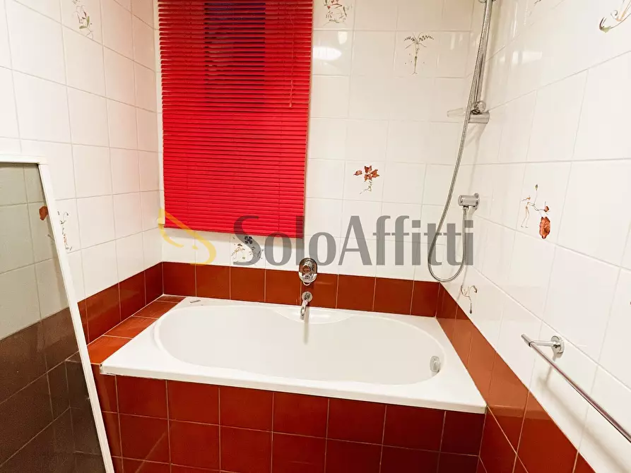 Immagine 22 di Bilocale in affitto  in Via di Val Tellina 110 a Roma