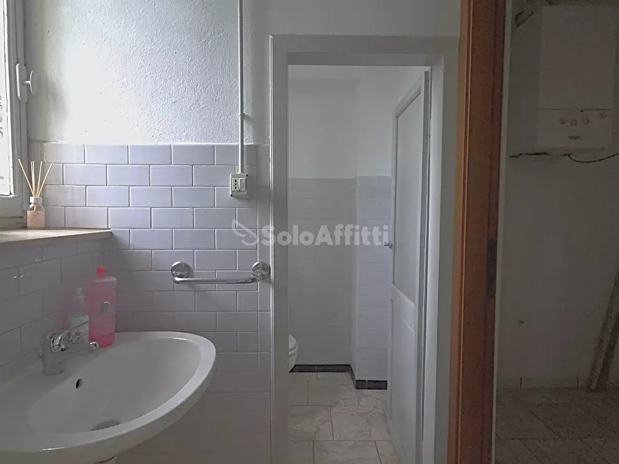 Immagine 9 di Locale commerciale in affitto  in Via Circonvallazione 124 a Marano Sul Panaro