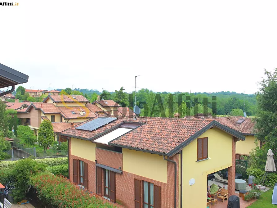 Immagine 17 di Bilocale in affitto  in Via Camillo Benso Conte di Cavour 5 a Besana In Brianza