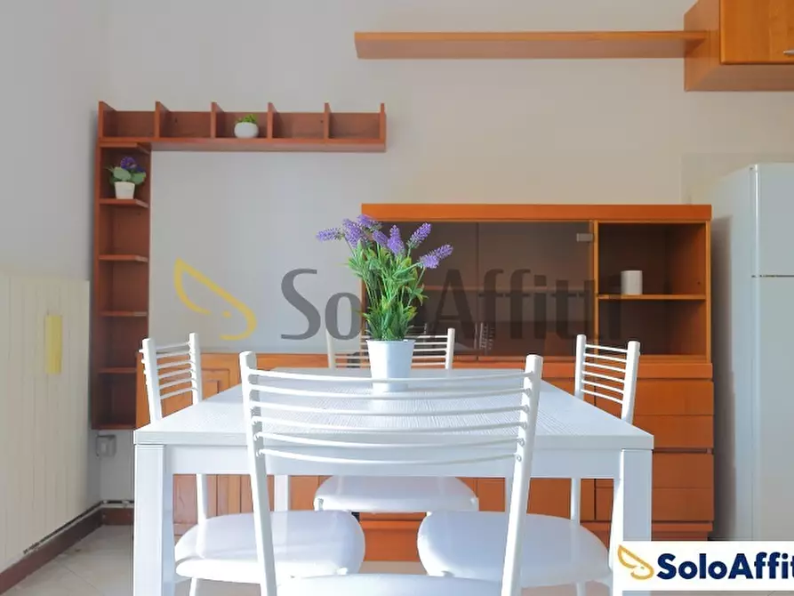 Immagine 1 di Bilocale in affitto  in Via Claudio Monteverdi 7 a Desio