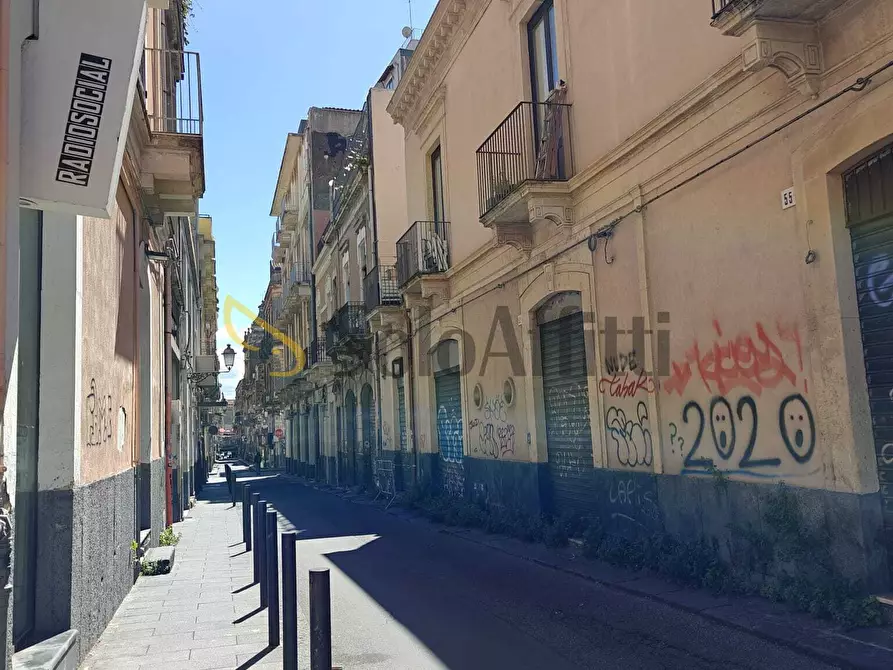 Immagine 18 di Pizzeria / Pub in affitto  a Catania