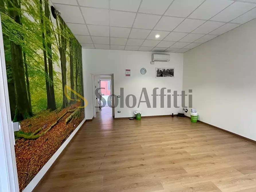 Immagine 1 di Locale commerciale in affitto  a Gallarate