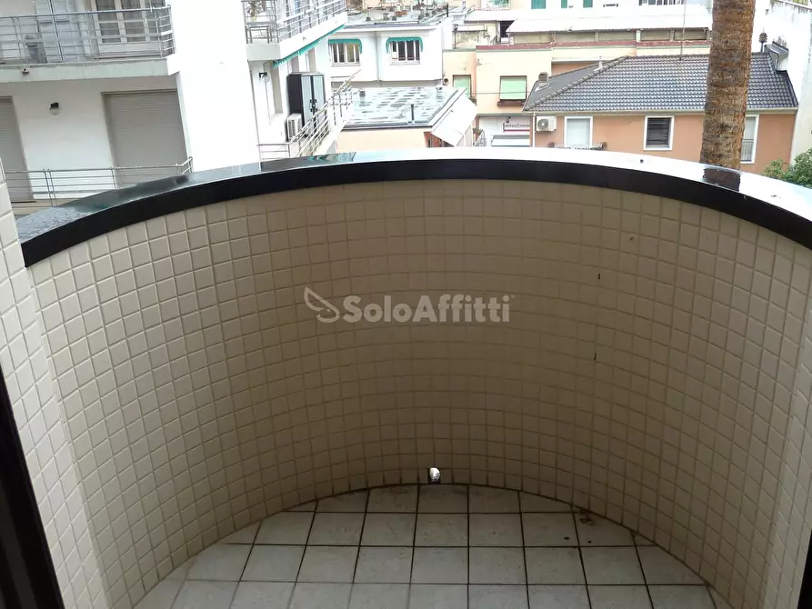 Immagine 11 di Bilocale in affitto  in Corso G. Garibaldi 82 a San Remo