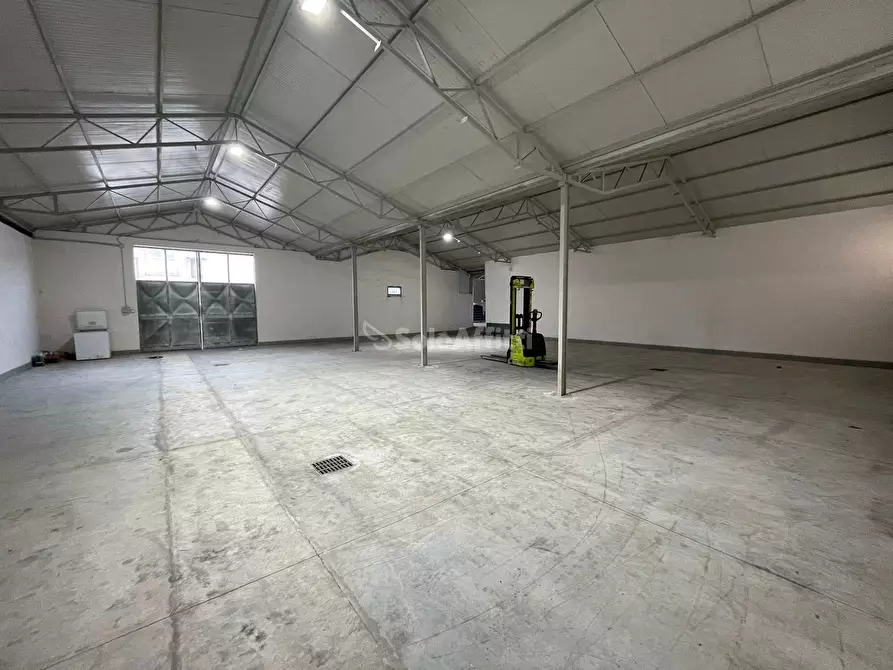 Immagine 5 di Magazzino in affitto  in Via Mastrilli a Maddaloni