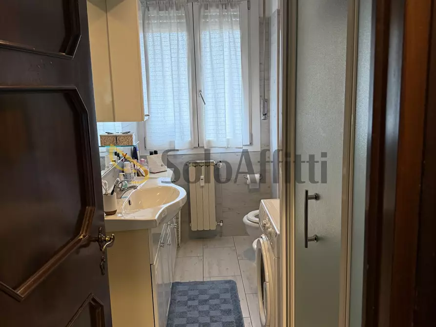 Immagine 13 di Bilocale in affitto  in Via Bainsizza 87 a Caronno Pertusella