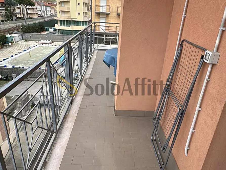 Immagine 14 di Trilocale in affitto  in Viale Regina Elena 123B a Rimini