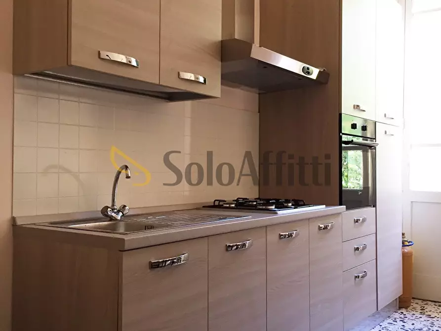 Immagine 1 di Stanza singola in affitto  a Cagliari