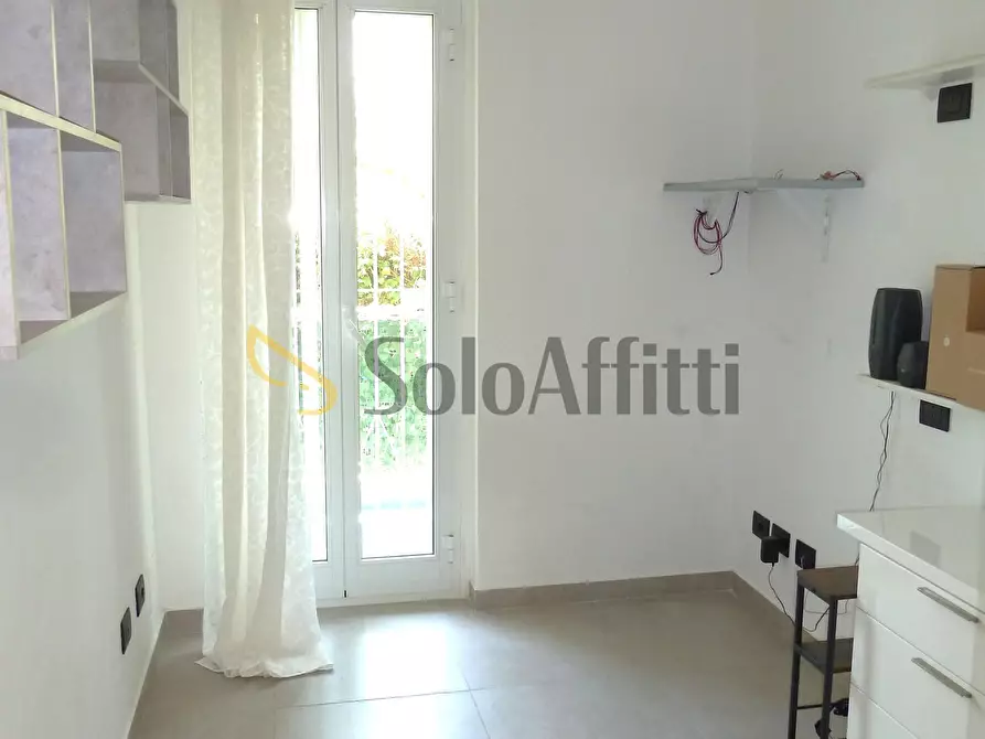 Immagine 16 di Trilocale in affitto  in Strada Bonmoschetto 21 a San Remo