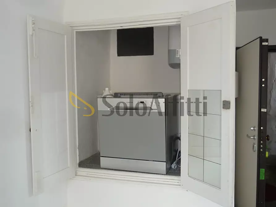 Immagine 9 di Trilocale in affitto  in Piazza Dante Alighieri 4 a Bordighera