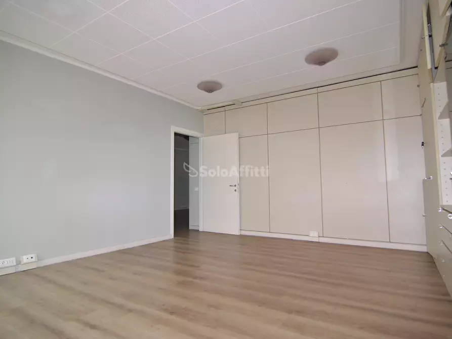 Immagine 5 di Ufficio in affitto  in Via Cairoli 61 a Livorno