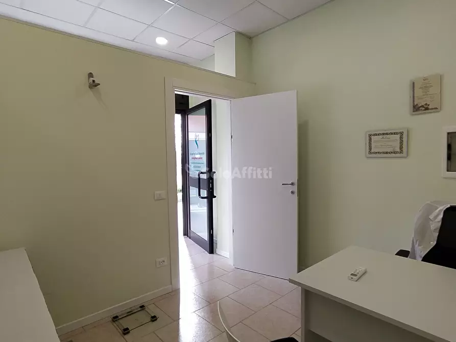 Immagine 5 di Ufficio in affitto  in Via del Rivo a Terni