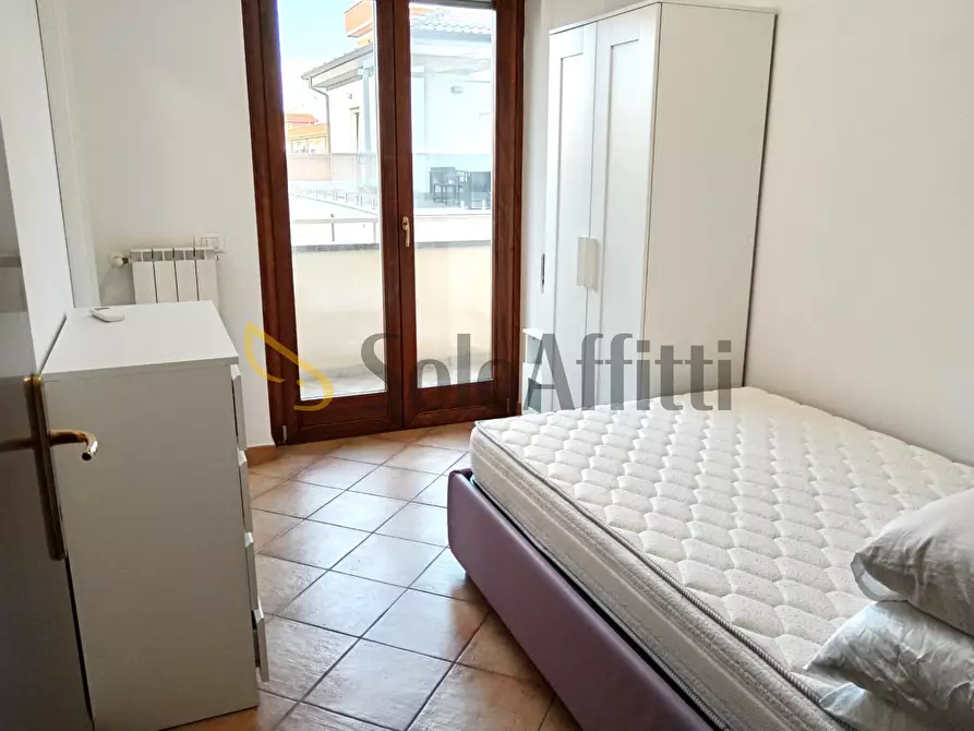 Immagine 17 di Trilocale in affitto  in Via delle Nasse a Fiumicino