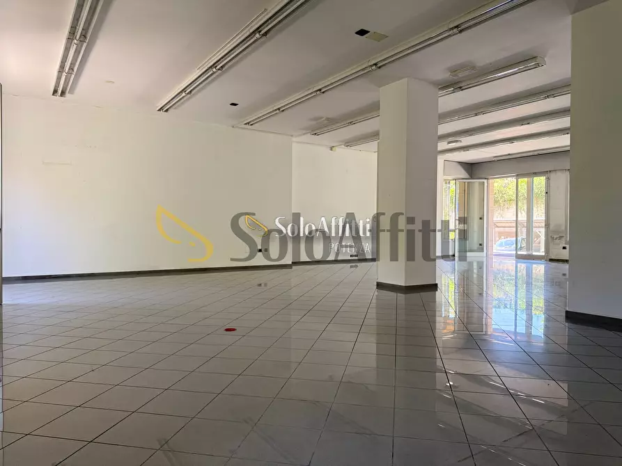 Immagine 9 di Locale commerciale in affitto  in Via Parigi 44, 46 a Potenza