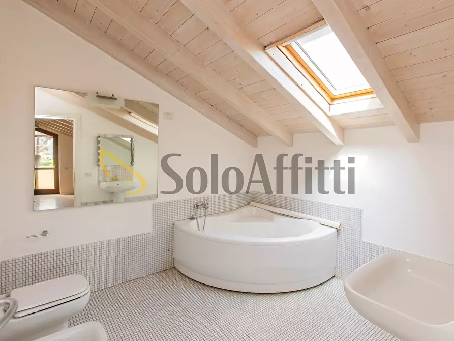 Immagine 17 di Villetta a schiera in affitto  in Via E. Mattei 42 a Gorla Maggiore