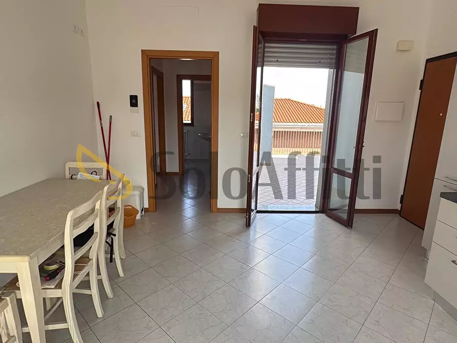 Immagine 2 di Trilocale in affitto  in Via Lodovico Vincini 35 a Rimini