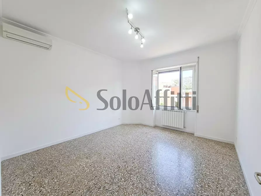 Immagine 2 di Bilocale in affitto  in Via Lorenzo Vidaschi 31 a Roma
