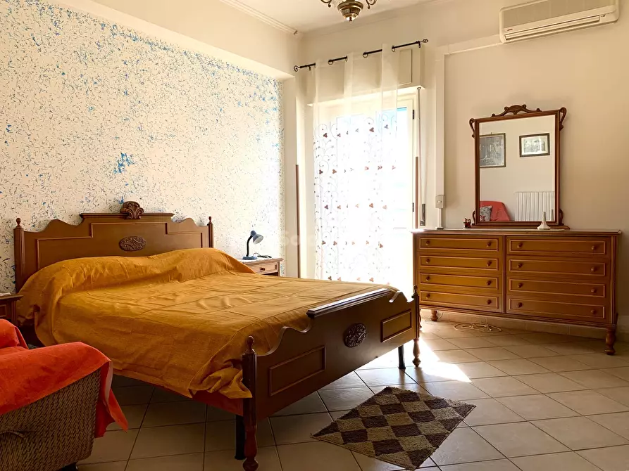 Immagine 10 di Quadrilocale in affitto  a Catanzaro