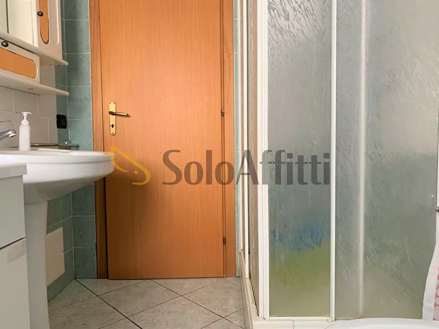 Immagine 11 di Trilocale in affitto  a Catanzaro