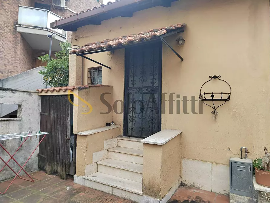 Immagine 2 di Bilocale in affitto  in Via dei Gonzaga a Roma