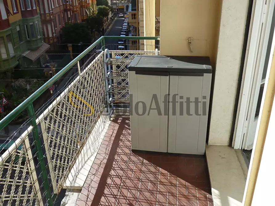 Immagine 12 di Trilocale in affitto  a San Remo