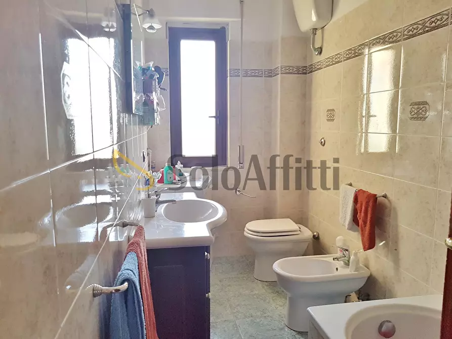 Immagine 12 di Trilocale in affitto  a Catanzaro