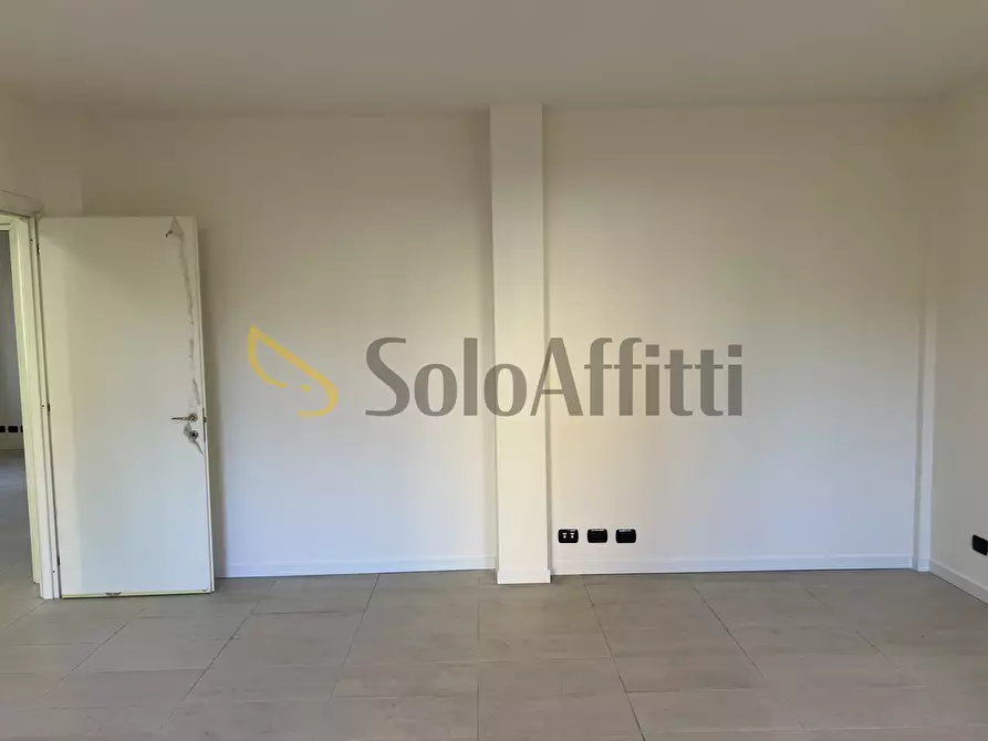 Immagine 12 di Trilocale in affitto  a Rovellasca