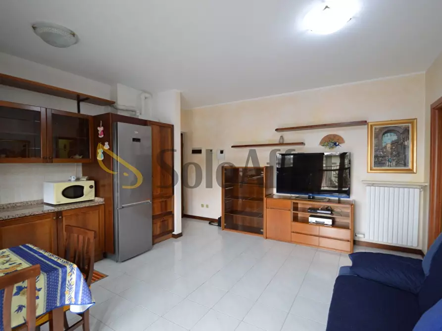 Immagine 3 di Trilocale in affitto  in Piazza Enrico Berlinguer 70 a Rozzano