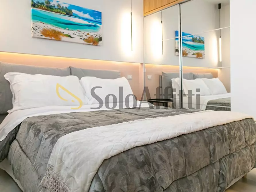 Immagine 12 di Appartamento in affitto  in Via Teocrito 48 a Catania