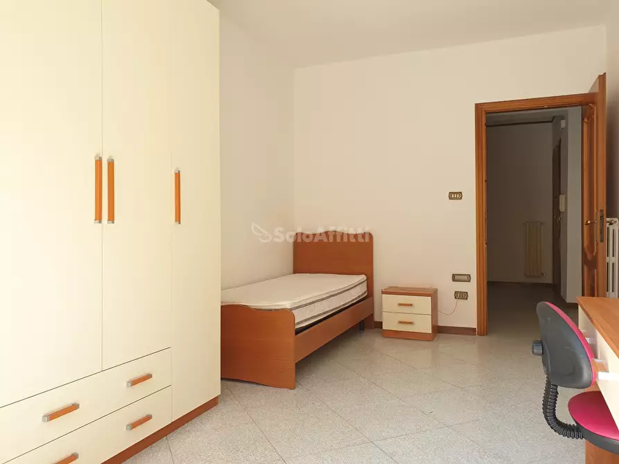 Immagine 12 di Stanza singola in affitto  a Catanzaro