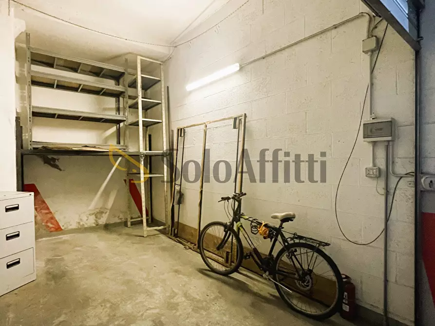 Immagine 2 di Garage in affitto  in via Pietro Mengoli 25 a Roma