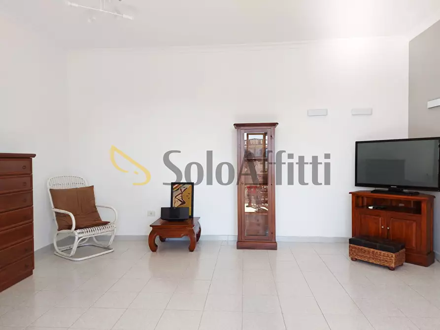 Immagine 5 di Trilocale in affitto  in Via Trincea delle Frasche a Fiumicino