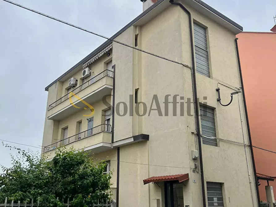 Immagine 2 di Bilocale in affitto  in Via Ferrara a Beinasco