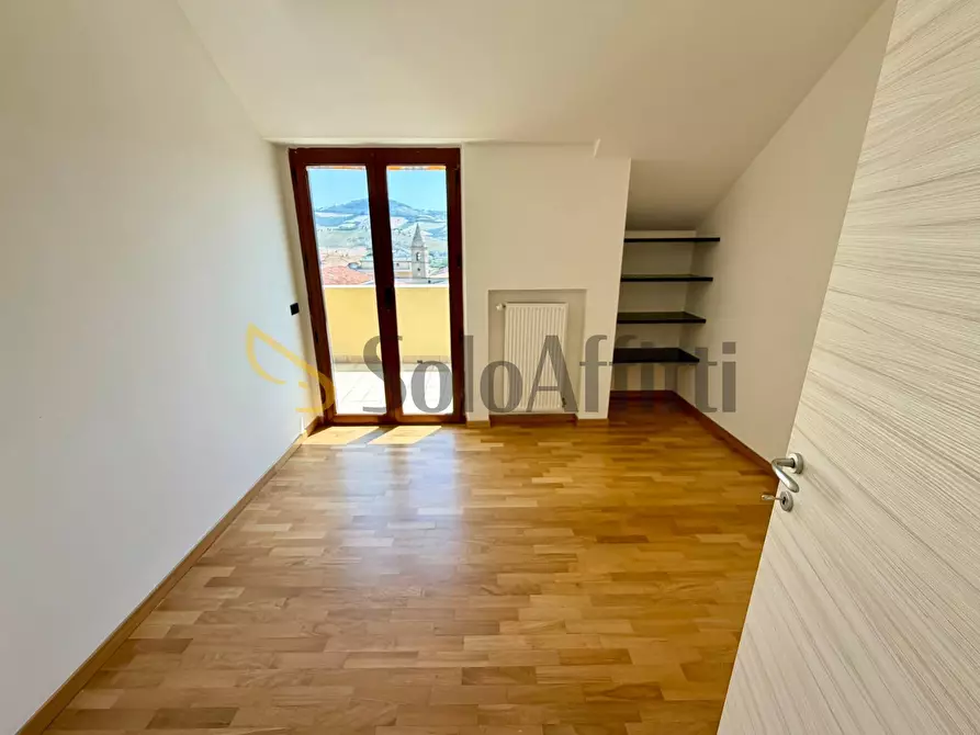 Immagine 10 di Trilocale in affitto  in Via Galileo Galilei 100 a Teramo