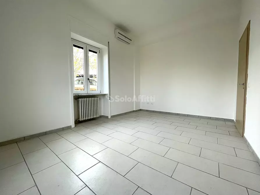 Immagine 13 di Ufficio in affitto  a Catanzaro