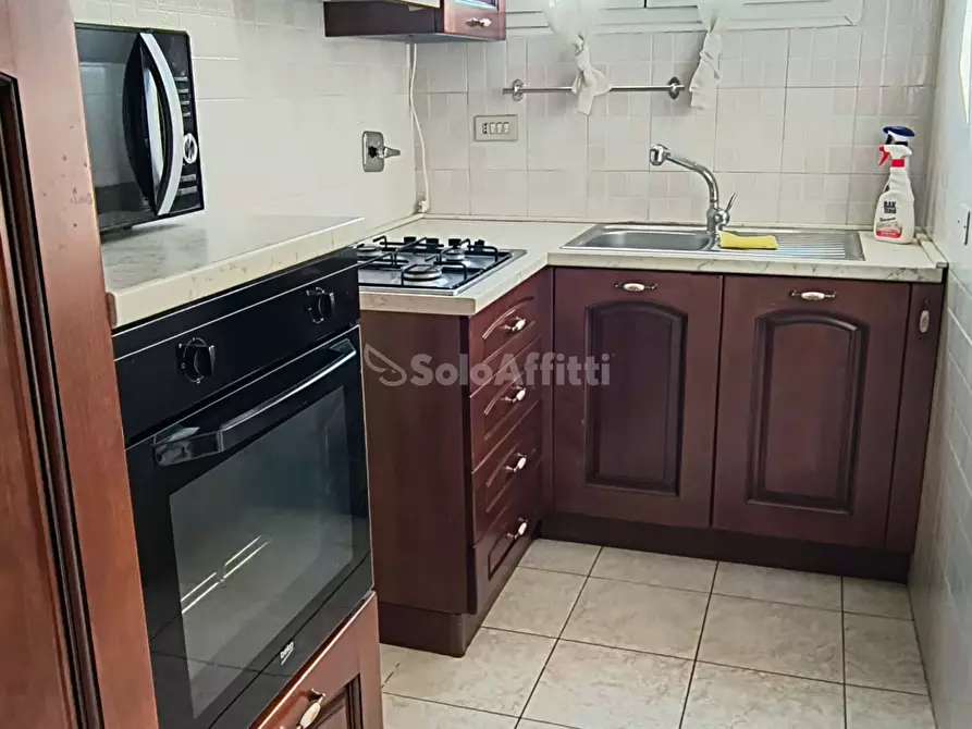 Immagine 8 di Bilocale in affitto  in Via Trieste a Rivalta Di Torino