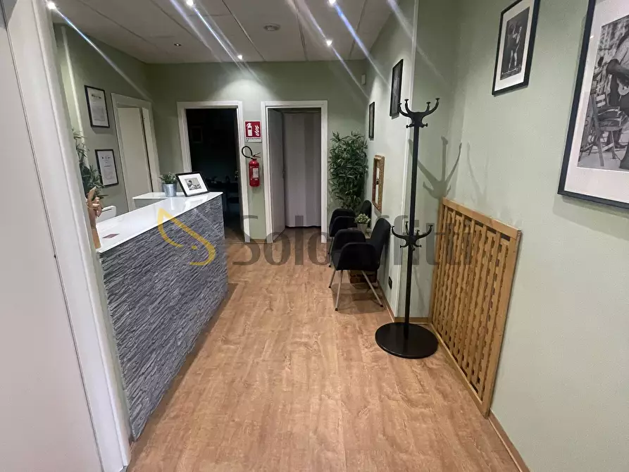 Immagine 4 di Locale commerciale in affitto  in Via Gradisca 7 a Rivoli