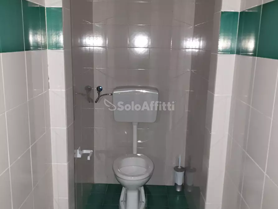 Immagine 7 di Ufficio in affitto  a Catanzaro