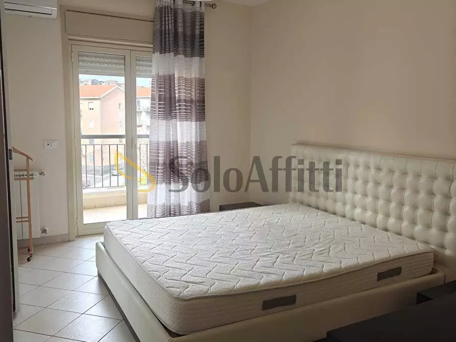 Immagine 16 di Trilocale in affitto  a Catania