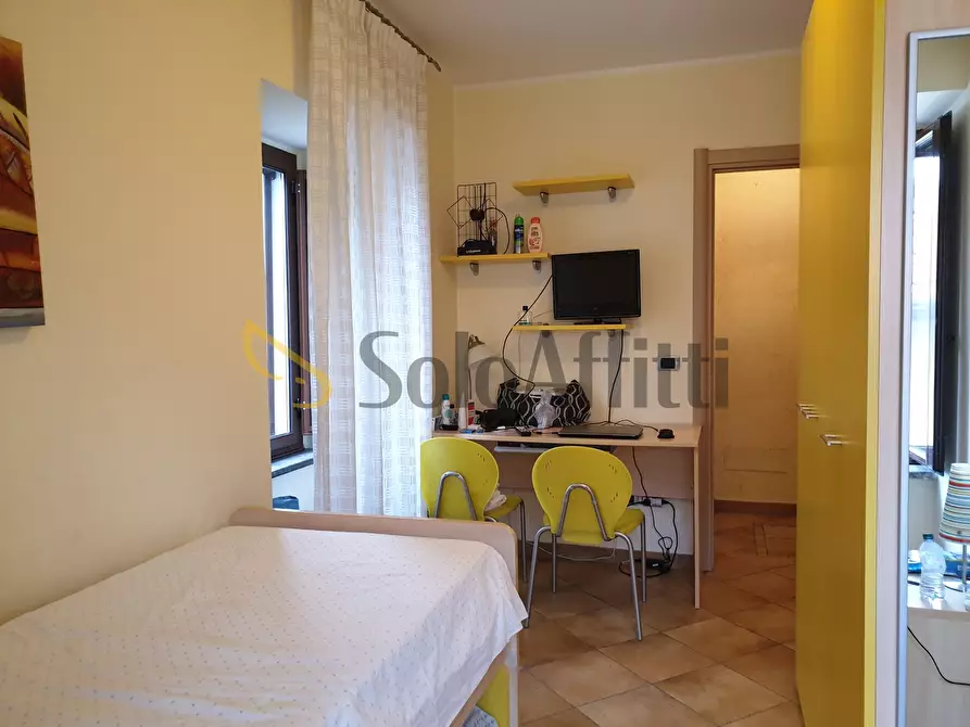 Immagine 10 di Stanza singola in affitto  a Catanzaro