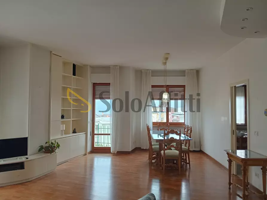 Immagine 1 di Trilocale in affitto  a Falconara Marittima